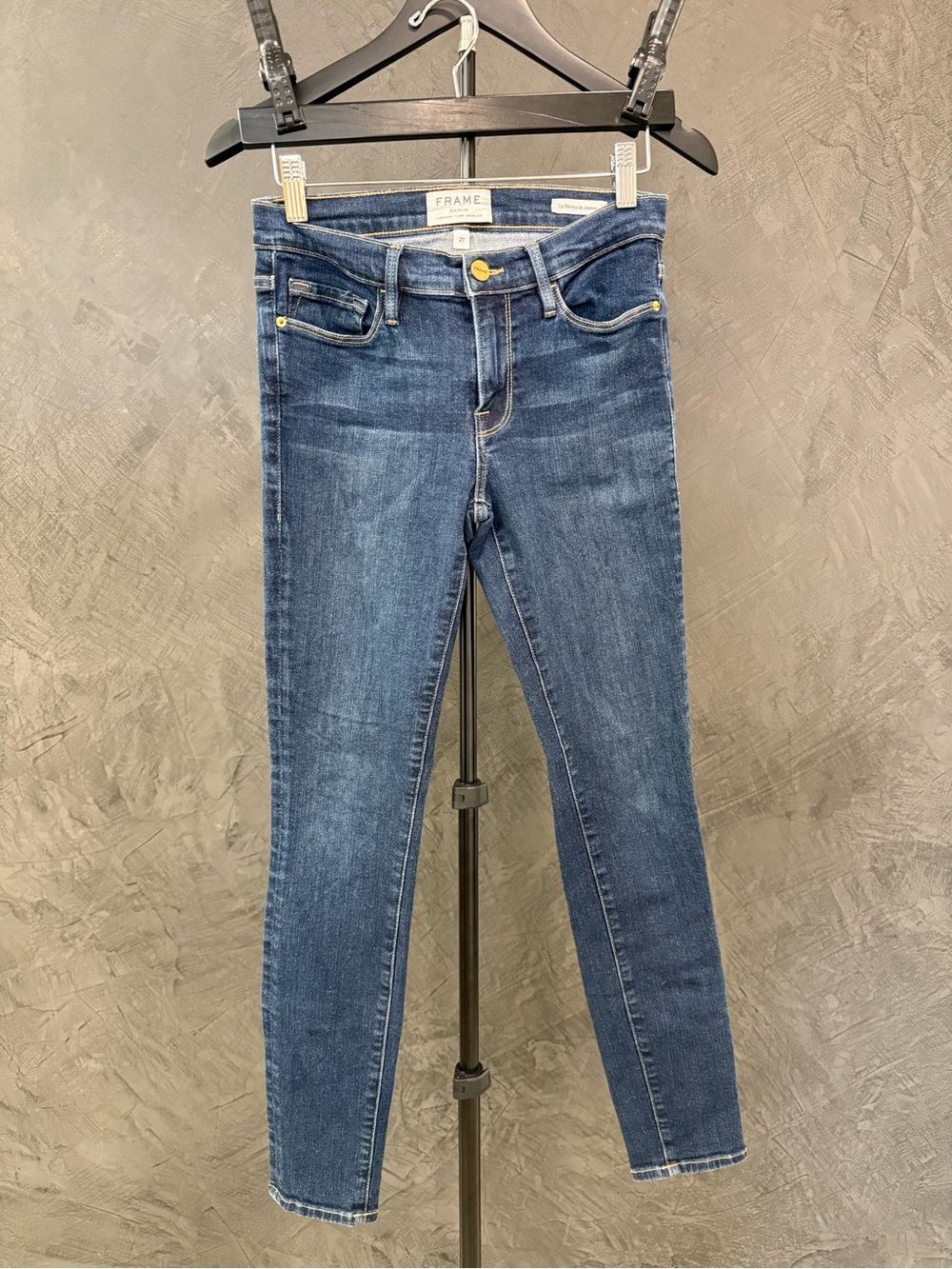 Frame Le Skinny de Jeanne Queens Way size 27